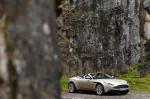 Aston Martin DB11 V8 Volante 2018 года (UK)